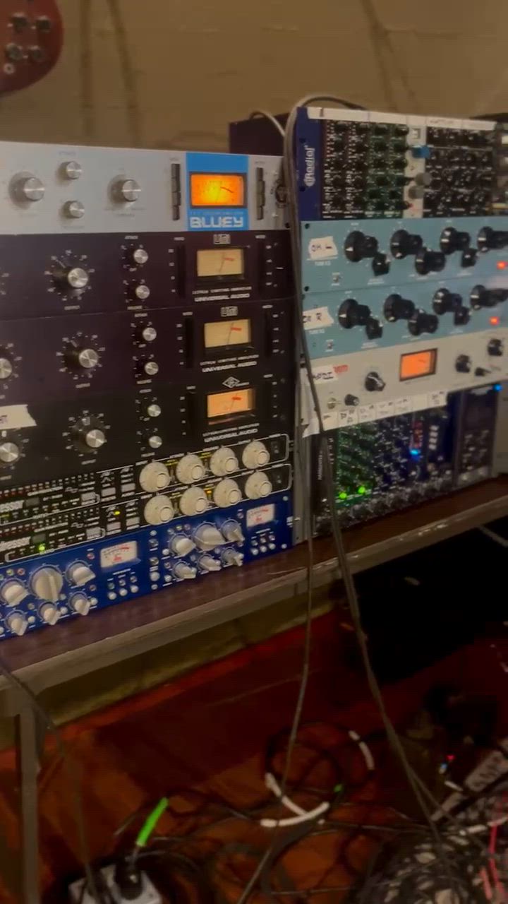 Tracking Day 1 @ The Empire.mov