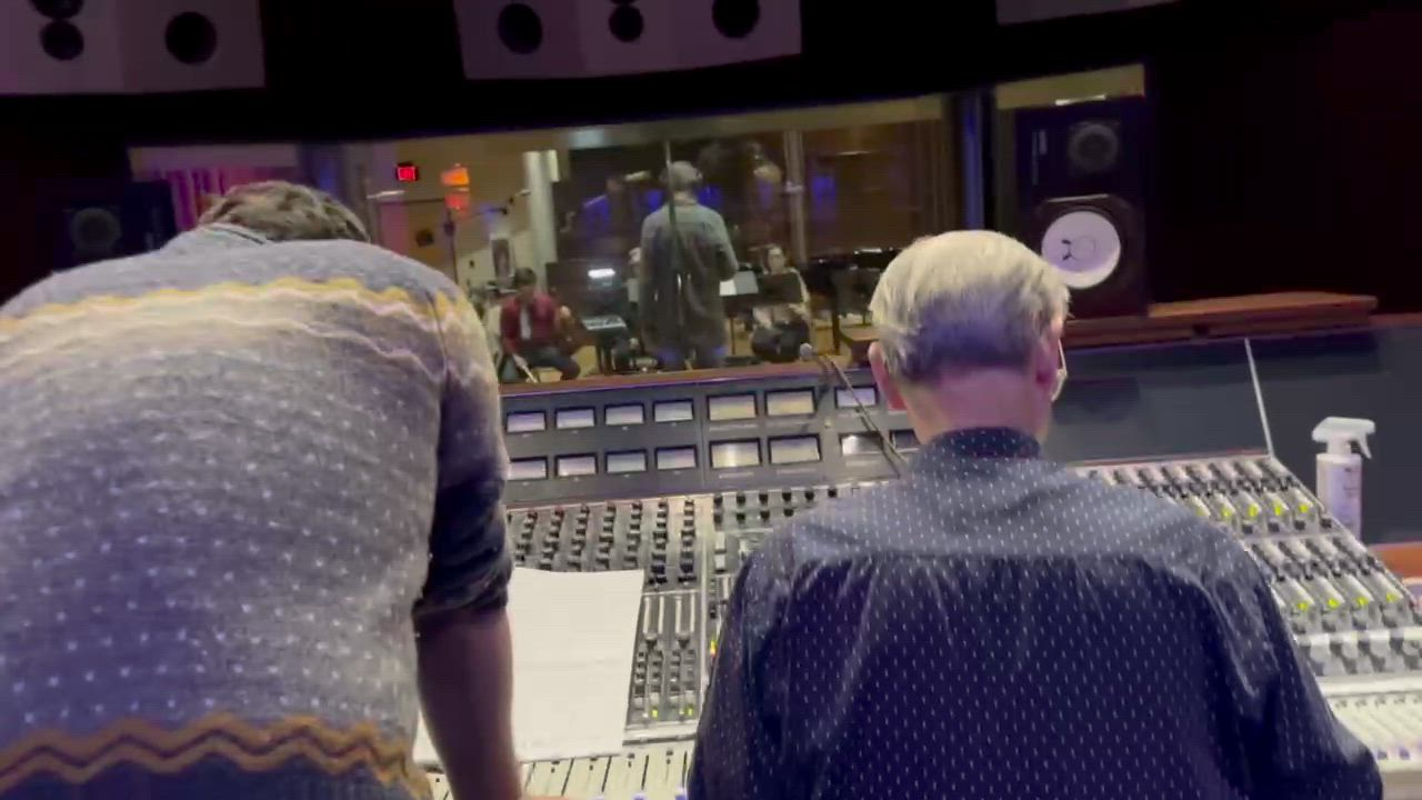 Lay Me Down String Session @ Revolution.mp4
